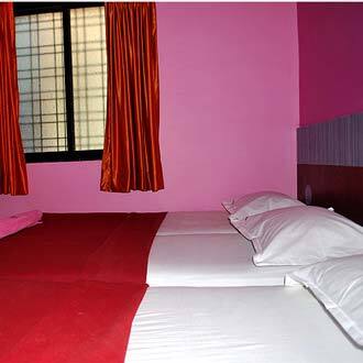 Hotel Sai Poornima, Shirdi 4